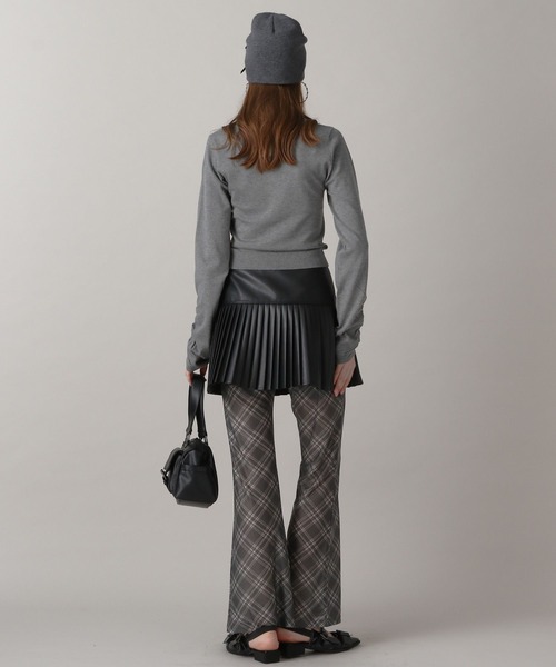 FOREVER 21（フォーエバー トゥエンティーワン）の「【2024FW】ハイゲージ袖シャーリングニット（ニット/セーター・レディース・ネイビー/レッド/ブラック/グレー・SMALL/MEDIUM）」の10枚目の写真