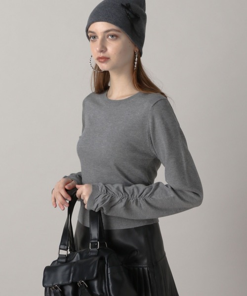 FOREVER 21（フォーエバー トゥエンティーワン）の「【2024FW】ハイゲージ袖シャーリングニット（ニット/セーター・レディース・ネイビー/レッド/ブラック/グレー・SMALL/MEDIUM）」の11枚目の写真