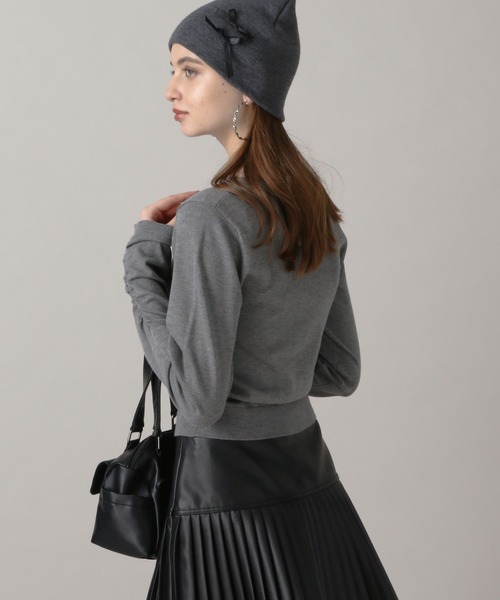 FOREVER 21（フォーエバー トゥエンティーワン）の「【2024FW】ハイゲージ袖シャーリングニット（ニット/セーター・レディース・ネイビー/レッド/ブラック/グレー・SMALL/MEDIUM）」の12枚目の写真