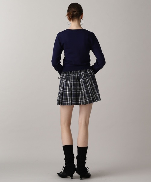 FOREVER 21（フォーエバー トゥエンティーワン）の「【2024FW】ハイゲージ袖シャーリングニット（ニット/セーター・レディース・ネイビー/レッド/ブラック/グレー・SMALL/MEDIUM）」の15枚目の写真