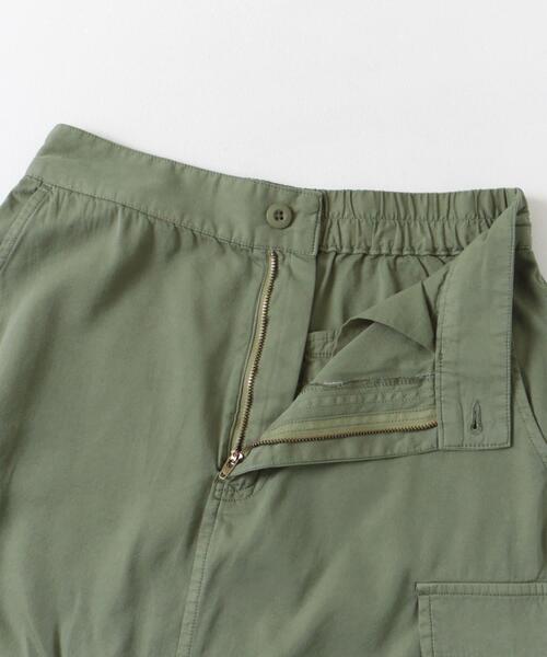 URBAN RESEARCH DOORS（アーバンリサーチドアーズ）の「ドロストカーゴスカート（スカート・レディース・ブラック/カーキ・MEDIUM）」の22枚目の写真