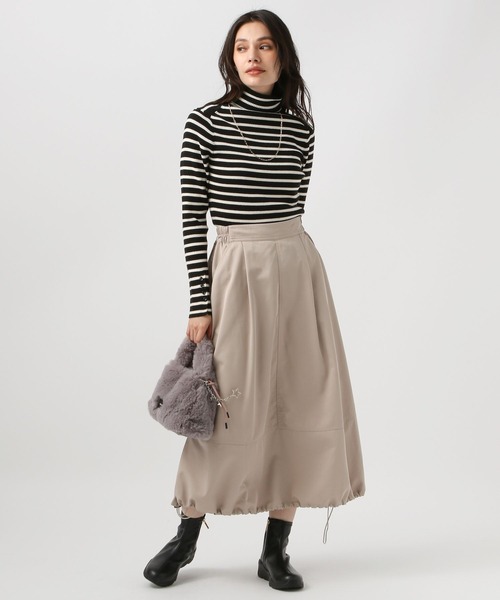 BAYFLOW（ベイフロー）の「[袖口ボタンがポイント]リブタートルニットプルオーバー（ニット/セーター・レディース・ブラック×ホワイト/レッド/ブラック/グレー・SMALL/MEDIUM）」の9枚目の写真