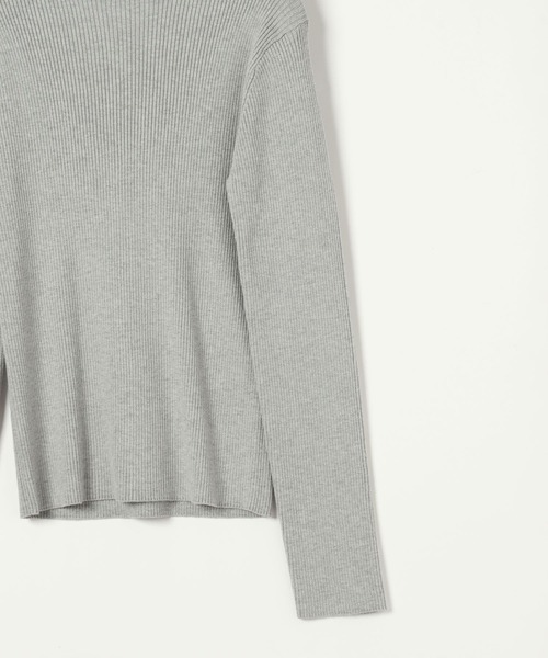 BAYFLOW（ベイフロー）の「[袖口ボタンがポイント]リブタートルニットプルオーバー（ニット/セーター・レディース・ブラック×ホワイト/レッド/ブラック/グレー・SMALL/MEDIUM）」の22枚目の写真