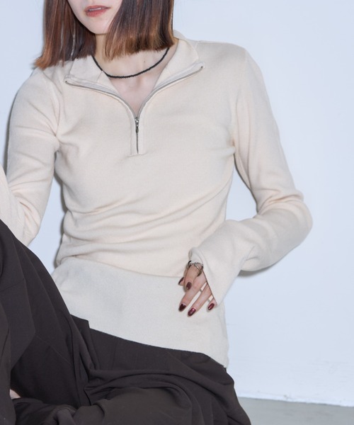 leimn(レイムン)の「フィンガーホールハーフジップリブニットポロシャツ(ニット/セーター・レディース・アイボリー/チャコールグレー/ブラック・FREE)」の2枚目の写真