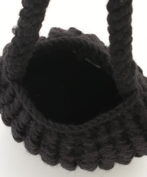 &Bridge（アンドブリッジ）の「Earth Made （アースメイド） 毛糸編みシングルハンドルバッグ（ハンドバッグ・レディース・ブラック・99）」の4枚目の写真