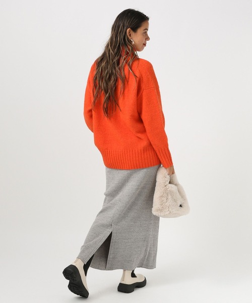 BAYFLOW（ベイフロー）の「[ふっくら軽くあったか]ブークレタートルニットプルオーバー（ニット/セーター・レディース・オレンジ/チャコール/グリーン/ライトグレー・FREE）」の10枚目の写真