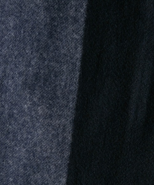 HIDEAWAYS NICOLE（ハイダウェイニコル）の「バイカラーマフラー（マフラー・メンズ・グリーン/ネイビー/ブラック・FREE）」の4枚目の写真