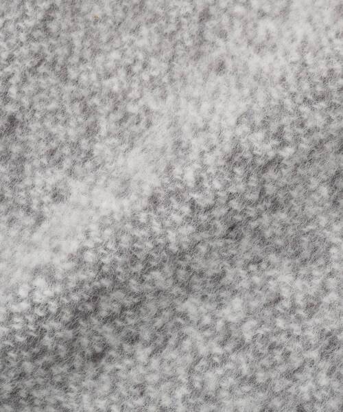 SHOO・LA・RUE(シューラルー)の「刺繍入りボリュームマフラー(ストール/ショール・レディース・ダークグレー/ライトオレンジ系・00)」の6枚目の写真