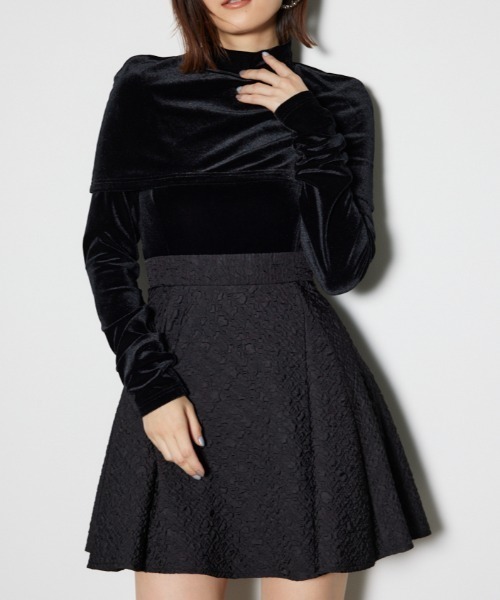 rienda(リエンダ)の「2WAYベロアフレアミニワンピース(スカート・レディース・ブラック/レッド/ダークグレー・SMALL/MEDIUM)」の2枚目の写真