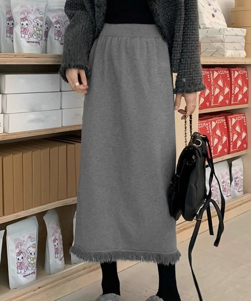 Miniministore(ミニミニストア)の「ロングスカート 裾フリンジニットスカート(スカート・レディース・アイボリー/ブラック/ダークグレー/ベージュ/ダークブラウン・FREE)」の6枚目の写真