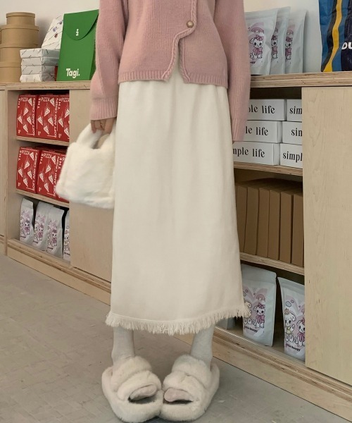 Miniministore(ミニミニストア)の「ロングスカート 裾フリンジニットスカート(スカート・レディース・アイボリー/ブラック/ダークグレー/ベージュ/ダークブラウン・FREE)」の9枚目の写真