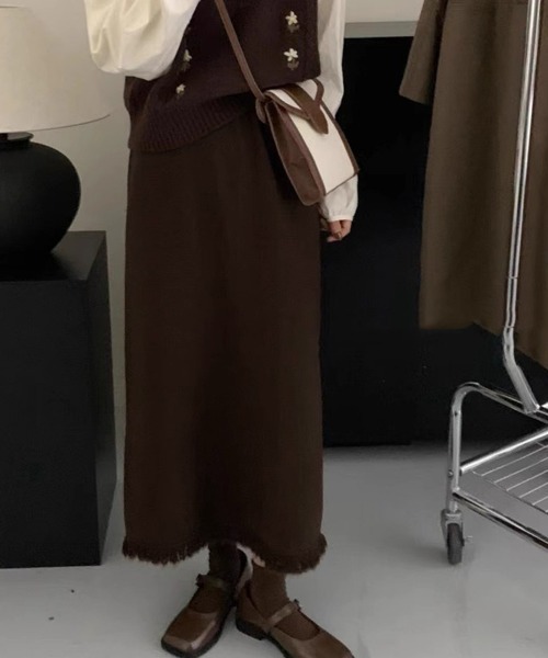 Miniministore(ミニミニストア)の「ロングスカート 裾フリンジニットスカート(スカート・レディース・アイボリー/ブラック/ダークグレー/ベージュ/ダークブラウン・FREE)」の16枚目の写真