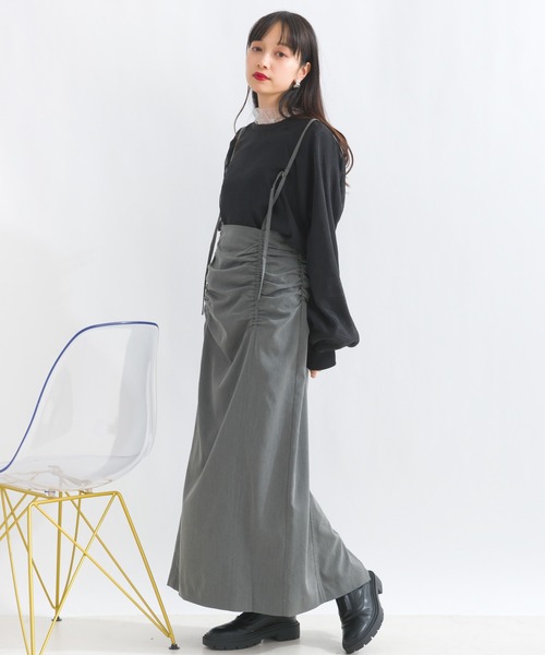 terrace(テラス)の「シャーリングサスペンダースカート(つなぎ/オールインワン・レディース・ベージュ/チャコール/ブラック・MEDIUM)」の10枚目の写真