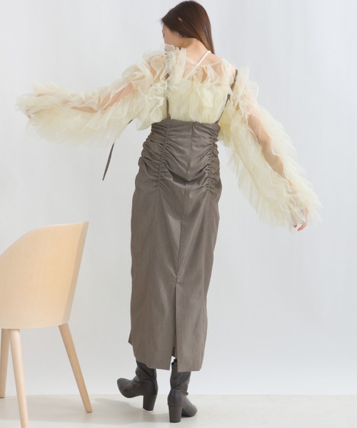 terrace(テラス)の「シャーリングサスペンダースカート(つなぎ/オールインワン・レディース・ベージュ/チャコール/ブラック・MEDIUM)」の18枚目の写真