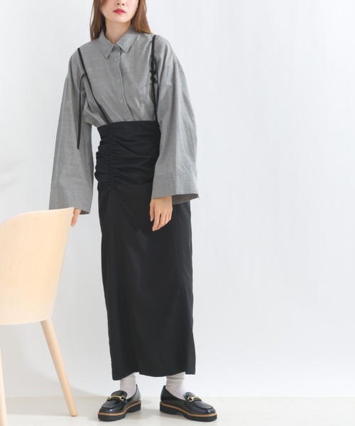 terrace(テラス)の「シャーリングサスペンダースカート(つなぎ/オールインワン・レディース・ベージュ/チャコール/ブラック・MEDIUM)」の15枚目の写真