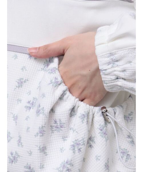 merry jenny(メリージェニー)の「floralショートトラックジャケット / 花柄ショートトラックジャケット(ジャージ・レディース・ピンク/ブルー・FREE)」の12枚目の写真