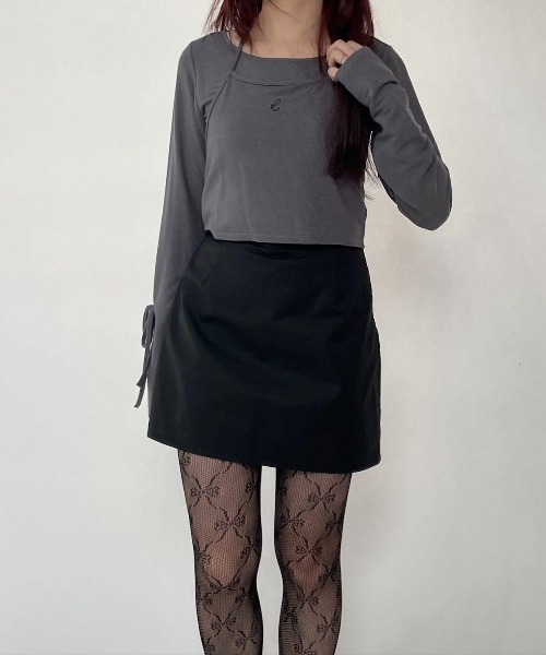 LOW RISE RIBBON MINI SKIRT（スカート）｜hugi（ハギ） 5,726円