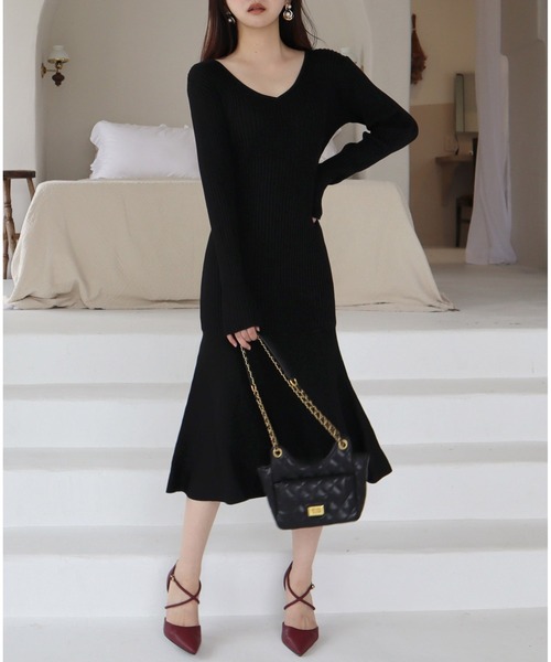 ROYAL PARTY(ロイヤルパーティー)の「Vネックマーメイドワンピース(ワンピース・レディース・パープル/ブラック・FREE/SHORT)」の17枚目の写真