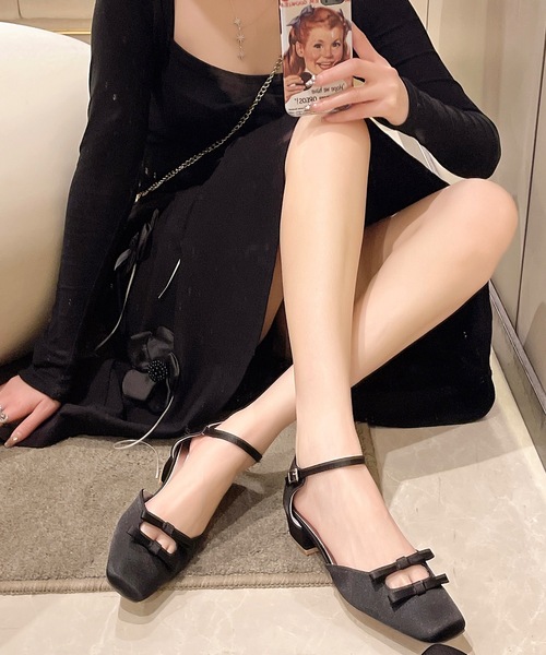 Lace Ladies（レースレディース）の「スクエアトゥ ダブル リボン カットアウト ローヒール パンプス（パンプス・レディース・ブラック/シルバー・22.5cm/23cm/23.5cm/24cm/24.5cm）」の3枚目の写真