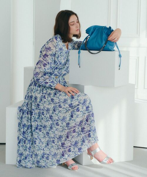 YECCA VECCA(イェッカヴェッカ)の「2wayチェーンギャザーバッグ(ショルダーバッグ・レディース・ブラック/ブルー/シルバー/ゴールド・FREE)」の6枚目の写真