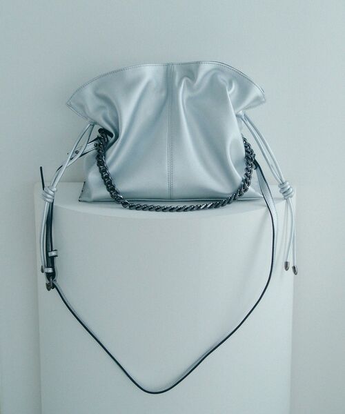 YECCA VECCA(イェッカヴェッカ)の「2wayチェーンギャザーバッグ(ショルダーバッグ・レディース・ブラック/ブルー/シルバー/ゴールド・FREE)」の10枚目の写真