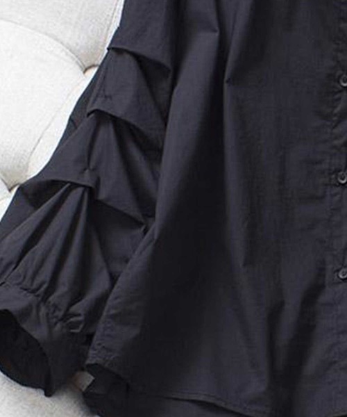 フラットカラーボリューム三段タックブラウス(シャツ/ブラウス)|CADBURY(キャドバリー) フラットカラーボリューム三段タックブラウス(シャツ/ブラウス)|CADBURY(キャドバリー)