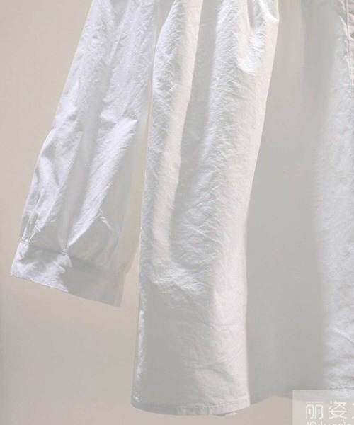 フラットカラーボリューム三段タックブラウス(シャツ/ブラウス)|CADBURY(キャドバリー) フラットカラーボリューム三段タックブラウス(シャツ/ブラウス)|CADBURY(キャドバリー)