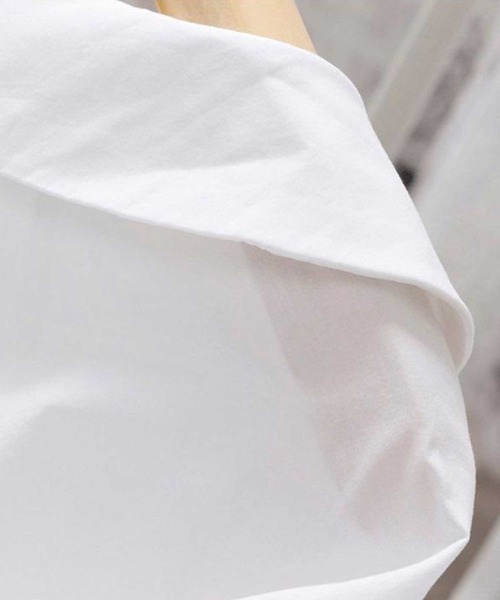 フラットカラーボリューム三段タックブラウス(シャツ/ブラウス)|CADBURY(キャドバリー) フラットカラーボリューム三段タックブラウス(シャツ/ブラウス)|CADBURY(キャドバリー)