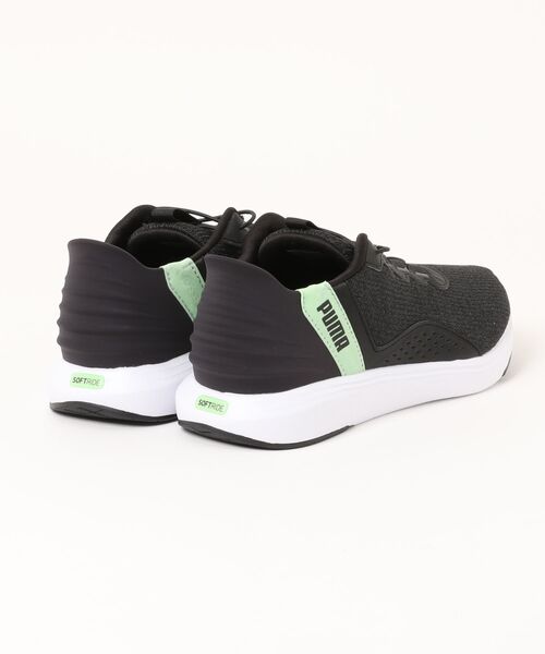 PUMA（プーマ）の「【PUMA】 ソフトR クルーズ イーズ イン（スニーカー・メンズ・ブラック・29.0cm/25.5cm/26.5cm/27.5cm/26.0cm/27.0cm/28.0cm/25.0cm）」の2枚目の写真