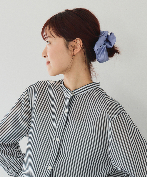 Spick & Span(スピックアンドスパン)の「Spick & Span BIG シュシュ(シュシュ・レディース・ブラック/エメラルドブルー・FREE)」の8枚目の写真