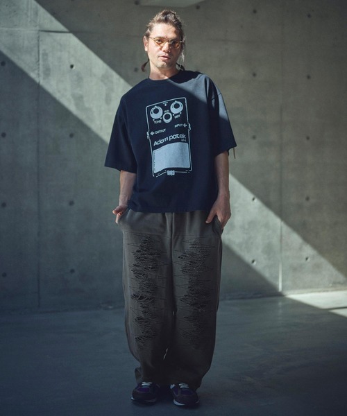 ADAM PATEK(アダムパテック)の「ADAMPATEK/pigment dyeing damage wide pants/ピグメント染ダメージワイドスウェットパンツ(スウェットパンツ・メンズ・ブラック・2/1)」の22枚目の写真