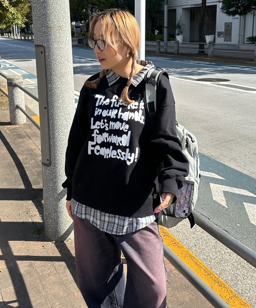 sedacle（セダクル）の「シャツレイヤードロゴスウェット（スウェット・メンズ・グレー/ベージュ/ブラック・LARGE/MEDIUM/SMALL）」の6枚目の写真