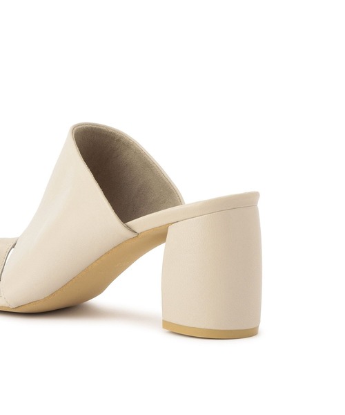 SALON adam et rope'（サロン アダム エ ロペ）の「ヒールトングサンダル（サンダル・レディース・ブラック/ライトグレー・23.5/22.5/24.5）」の14枚目の写真