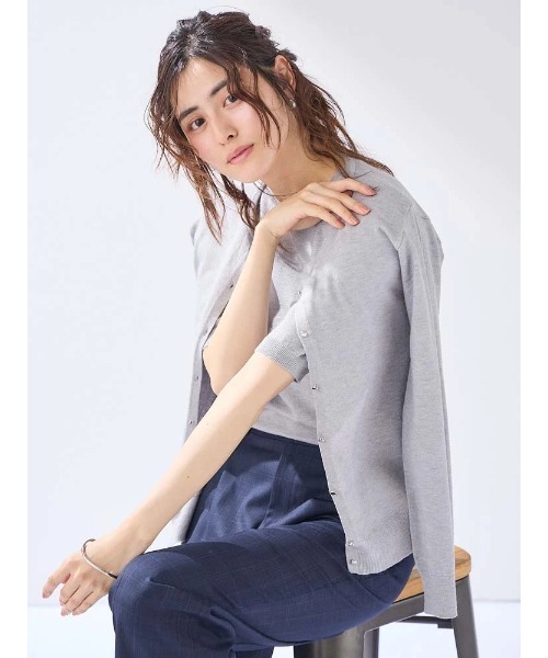 Perfect Suit FActory（パーフェクトスーツファクトリー）の「ソフトタッチカーディガン　オフホワイト/グレー/ピンク（Ｌ．ピンク）（ニット/セーター・レディース・オフホワイト/ライトグレー/ライトピンク/ブラック・M/L）」の3枚目の写真