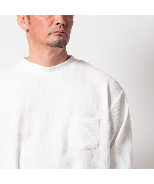 BAYBLO(ベイブロ)の「(SA) ジャガード レイヤード 無地 長袖 Tシャツ(Tシャツ/カットソー・メンズ・ブラック/チャコールグレー/グレー/ホワイト/ベージュ・M/L/LL)」の2枚目の写真
