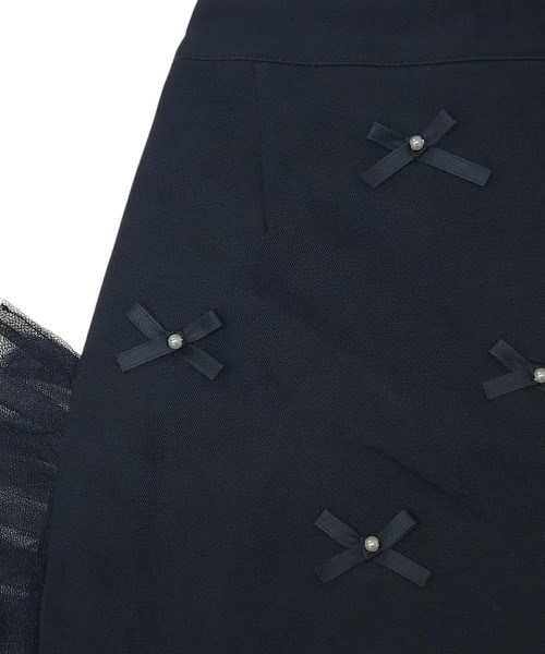 lilLilly（リルリリー）の「airi×Starry リボンたっぷりフリルショートパンツ（その他パンツ・レディース・ホワイト/ブラック・FREE）」の4枚目の写真