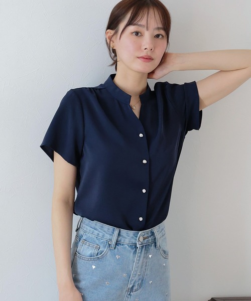 BLUEEAST(ブルーイースト)の「パールボタンフレンチブラウス(シャツ/ブラウス・レディース・ホワイト/ネイビー/ブルー・MEDIUM/LARGE)」の9枚目の写真