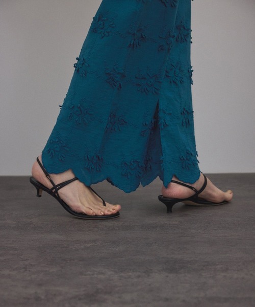 SALON adam et rope'（サロン アダム エ ロペ）の「【WEB限定】3Dフラワーレースワイドパンツ［セットアップ対応］（その他パンツ・レディース・ブルー系その他4/ブラック/ホワイト・FREE）」の7枚目の写真