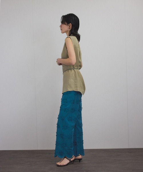 SALON adam et rope'（サロン アダム エ ロペ）の「【WEB限定】3Dフラワーレースワイドパンツ［セットアップ対応］（その他パンツ・レディース・ブルー系その他4/ブラック/ホワイト・FREE）」の20枚目の写真