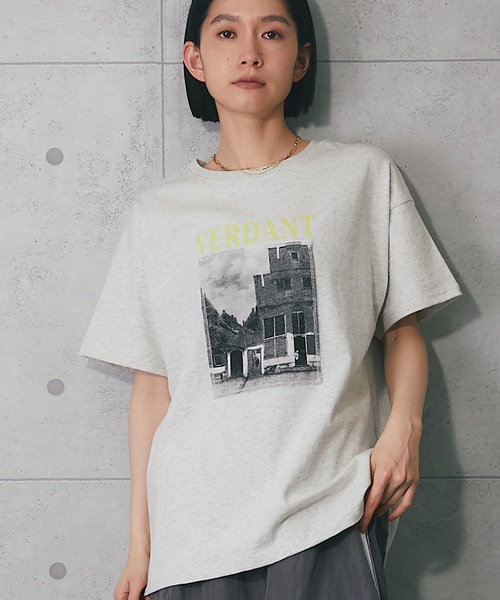 ANOTHER S(アナザーエス)の「綿天竺フォトプリントTシャツ(Tシャツ/カットソー・レディース・ホワイト×ブルー/ホワイト×ピンク/グレー/ブラック・FREE)」の4枚目の写真