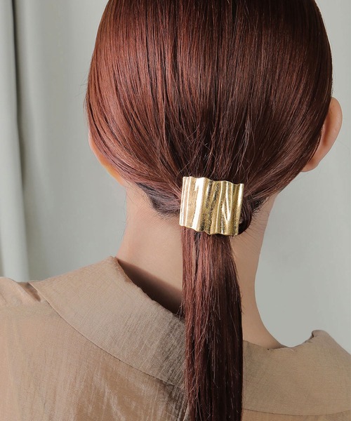 voov（ブーブ）の「ニュアンスモチーフ マット プレート ヘアカフ（その他ヘアアクセサリー・レディース・ゴールド/シルバー・フリー）」の2枚目の写真