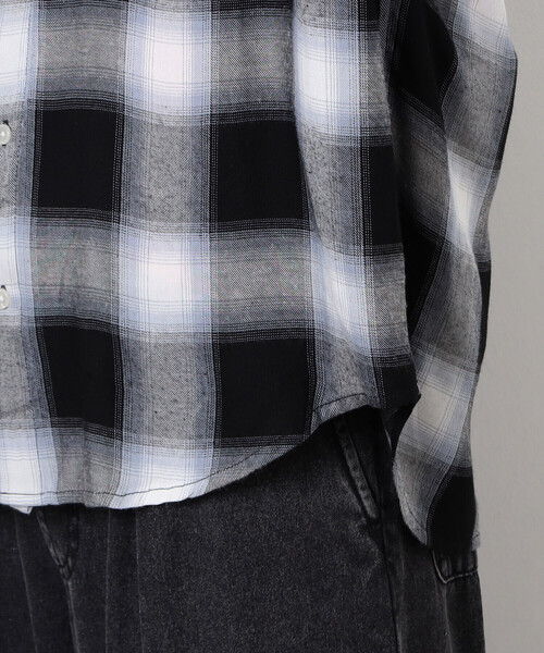 Purple&Yellow（パープルアンドイエロー）の「オンブレーチェック半袖シャツ（シャツ/ブラウス・メンズ・ブラック・SMALL/MEDIUM/LARGE）」の14枚目の写真