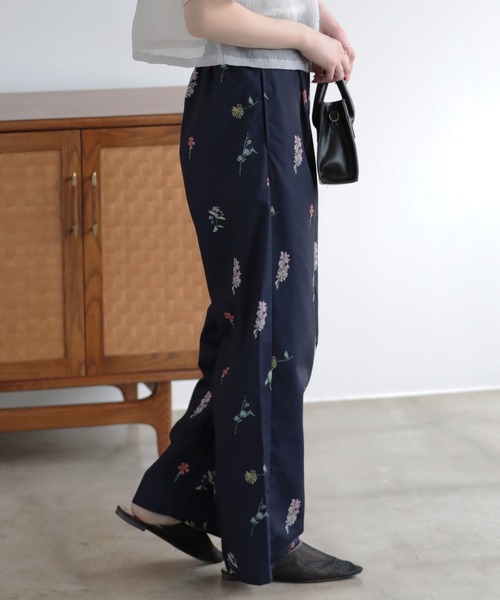 SUNFLOWER EIGHT(サンフラワーエイト)の「花柄パンツ(その他パンツ・レディース・ブラック/オフホワイト/ネイビー・M)」の15枚目の写真