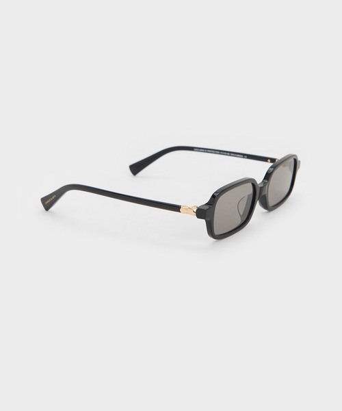 CHARLES & KEITH(チャールズ & キース)の「Bree ブリー リサイクルアセテートレクタングルサングラス(サングラス・レディース・サーモンピンク/ブルーグリーン/ブラック・FREE)」の5枚目の写真