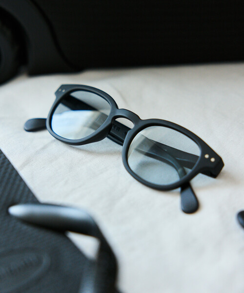 IZIPIZI(イジピジ)の「IZIPIZI/イジピジ SUN LIGHT COLOR #C ファッション用グラス(サングラス・メンズ・ブラック/その他16/ベージュ/ブラウン・ONE SIZE)」の13枚目の写真