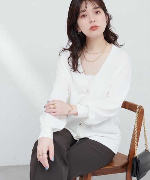 natural couture(ナチュラルクチュール)の「UVアンチピリング金釦カーデ(カーディガン/ボレロ・レディース・ピンク/イエロー/ブラック/オフホワイト・FREE)」の2枚目の写真