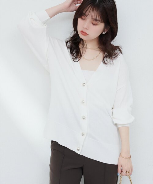 natural couture(ナチュラルクチュール)の「UVアンチピリング金釦カーデ(カーディガン/ボレロ・レディース・ピンク/イエロー/ブラック/オフホワイト・FREE)」の6枚目の写真