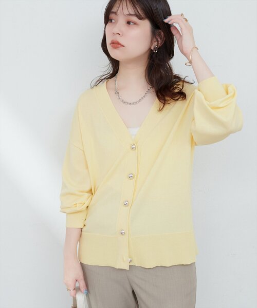 natural couture(ナチュラルクチュール)の「UVアンチピリング金釦カーデ(カーディガン/ボレロ・レディース・ピンク/イエロー/ブラック/オフホワイト・FREE)」の22枚目の写真