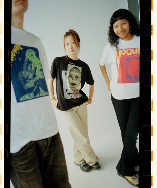 LOOSE JOINTS(ルーズジョインツ)の「MISHA HOLLENBACH - WHAT DID YOU DO AT THE FOUNTAIN S/S TE(Tシャツ/カットソー・メンズ・ブラック・M/L)」の6枚目の写真