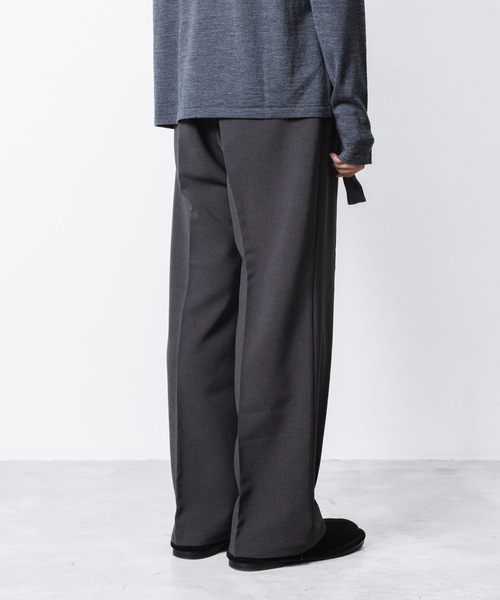 ATTACHMENT（アタッチメント）の「PE ストレッチダブルクロス ベルテッド ストレートトラウザーズ / PE STRETCH DOUBLE CLOTH BELTED STRAIGHT TROUSERS（スラックス・メンズ・ダークグレー/カーキ系/グレー/ブラック・2/1/3）」の20枚目の写真